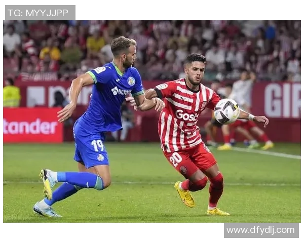 赫罗纳与墨尔本城的激烈对决揭示足球战术的新趋势与魅力